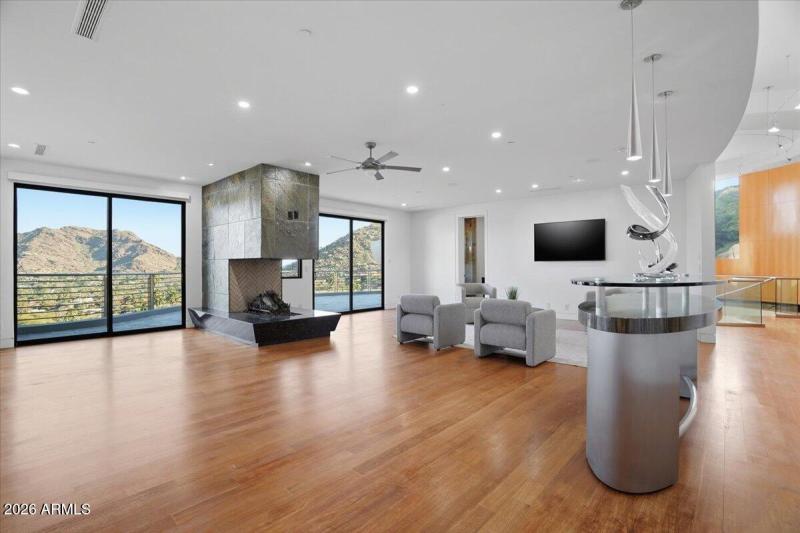 Upstairs Family Room