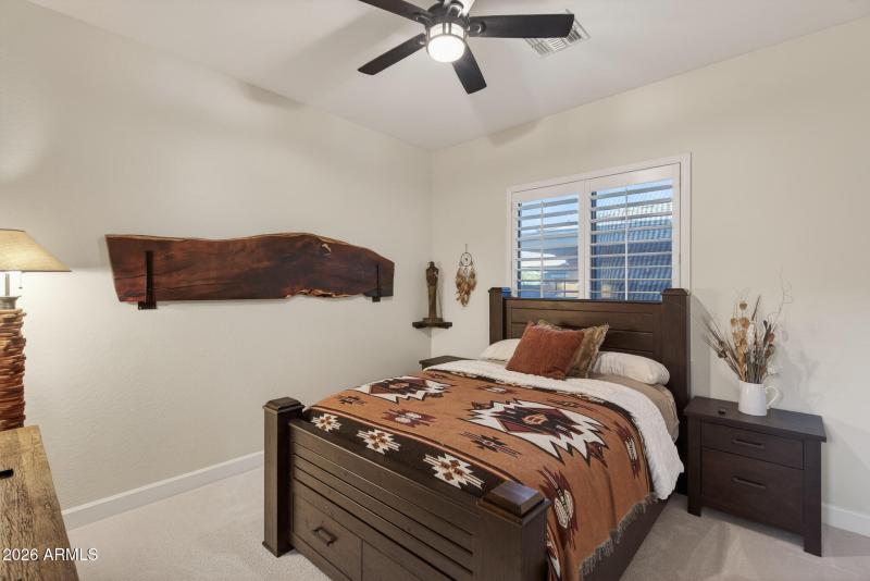 30) BED 4