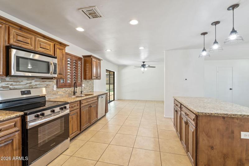 2055 W Edgemont Avenue, Phoenix 85009