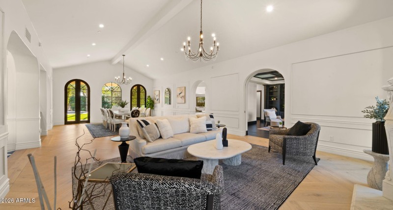 19-web-or-mls-Formal Living Space4