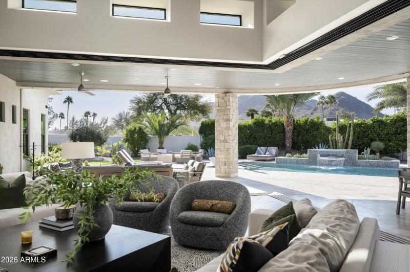 Indoor/outdoor living at its finest