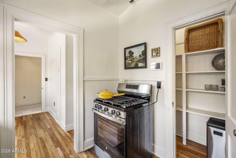 Kitchen pantry