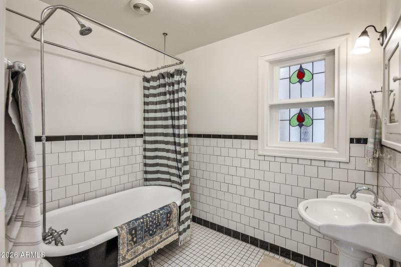 Main bathroom