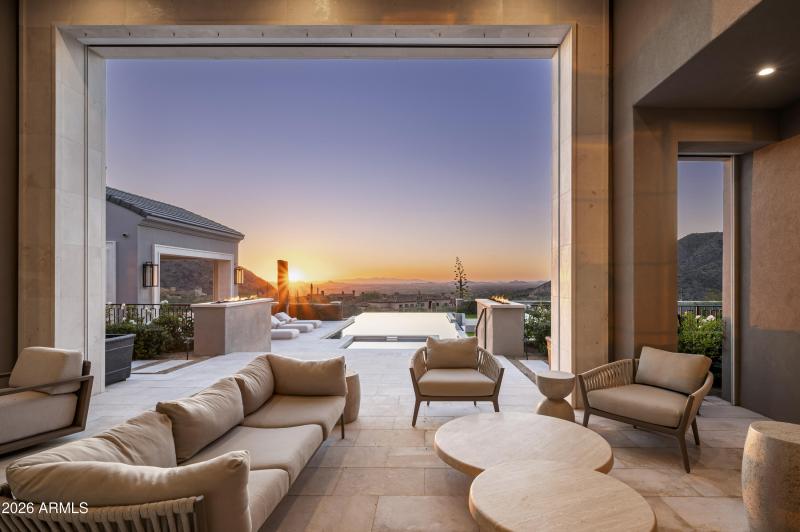 Spacious Covered Patio off Great Room