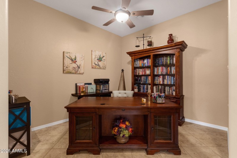 8-web-or-mls-5610-n-lyle-ct