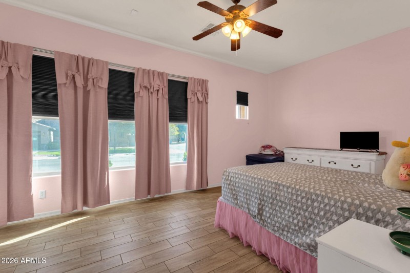 35-web-or-mls-5610-n-lyle-ct