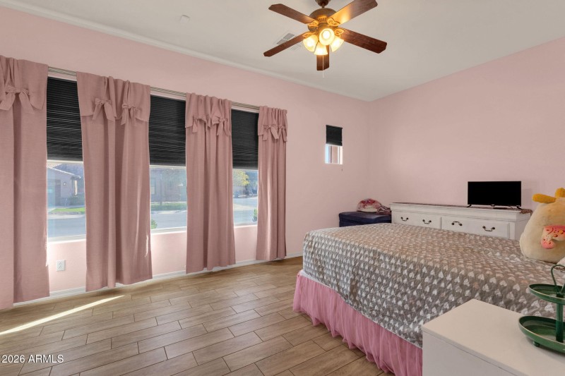 36-web-or-mls-5610-n-lyle-ct