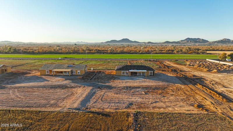 Beloat & Dean - Lot 1 - 6