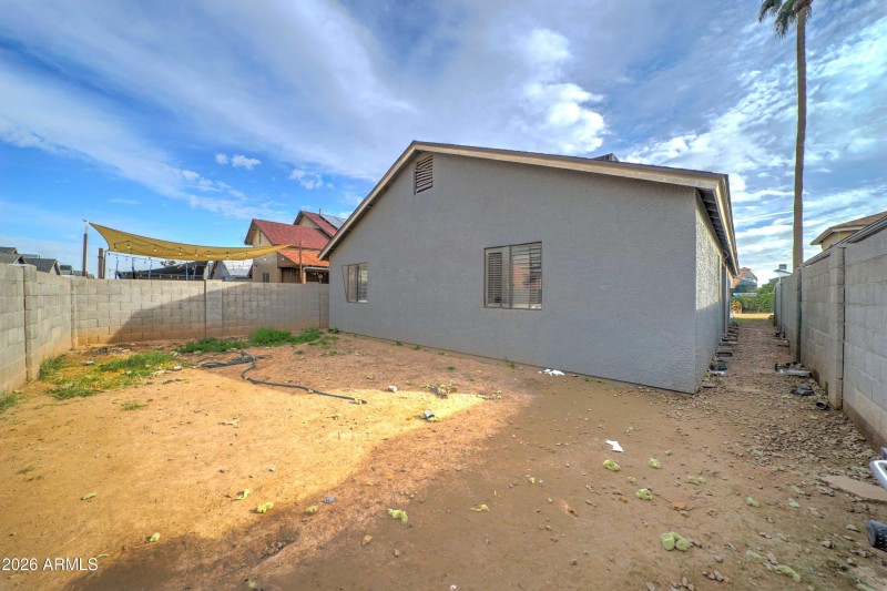 4006 N 88th Ln-26