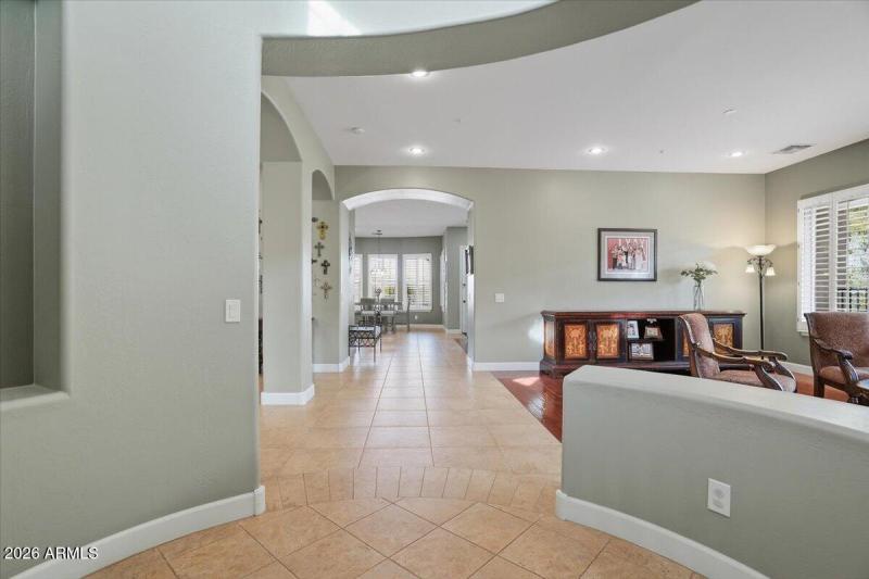 08-3370 E Cherrywood Pl_RedHogMedia