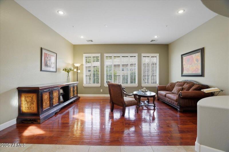 11-3370 E Cherrywood Pl_RedHogMedia