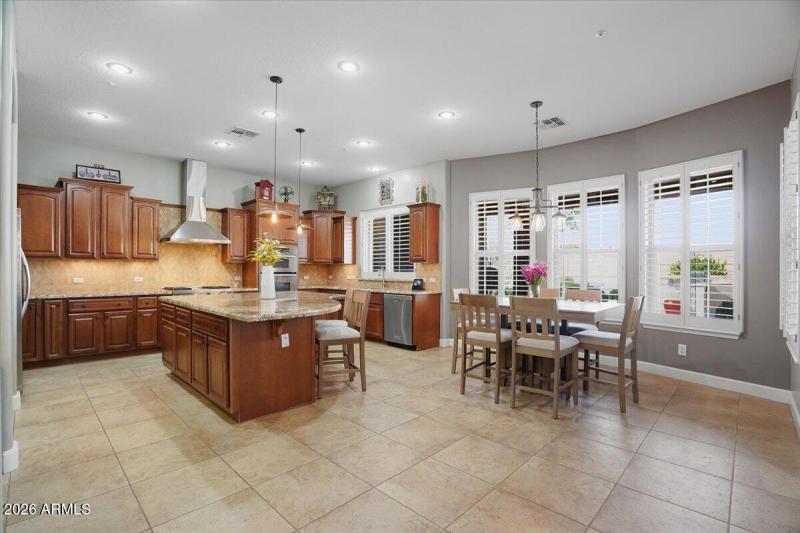 21-3370 E Cherrywood Pl_RedHogMedia