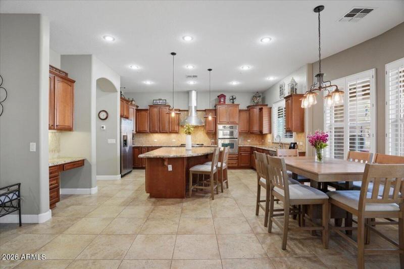 22-3370 E Cherrywood Pl_RedHogMedia