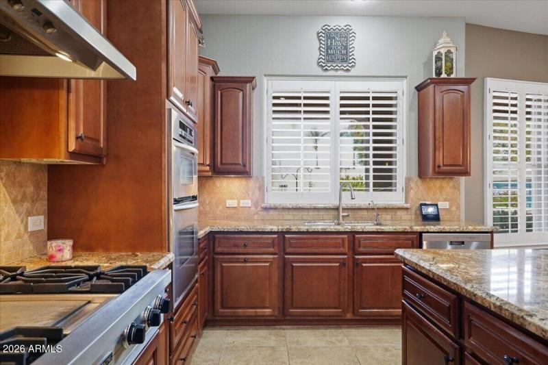 27-3370 E Cherrywood Pl_RedHogMedia