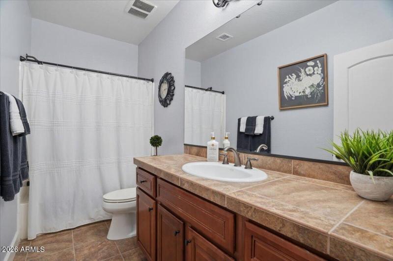 51-3370 E Cherrywood Pl_RedHogMedia