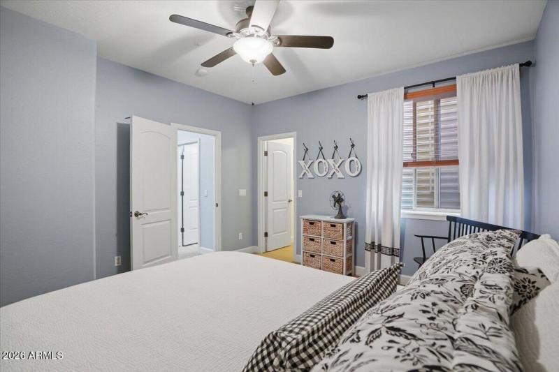 53-3370 E Cherrywood Pl_RedHogMedia