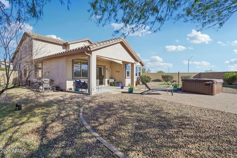 35-web-or-mls-N Noble Hawk Ct-S0502-033