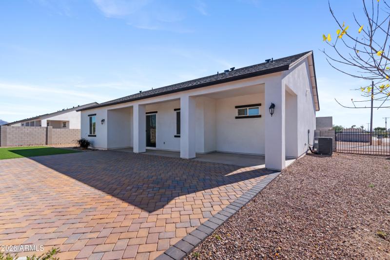 14_10530 e baltimore st-14