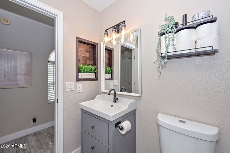 Hall Bath2