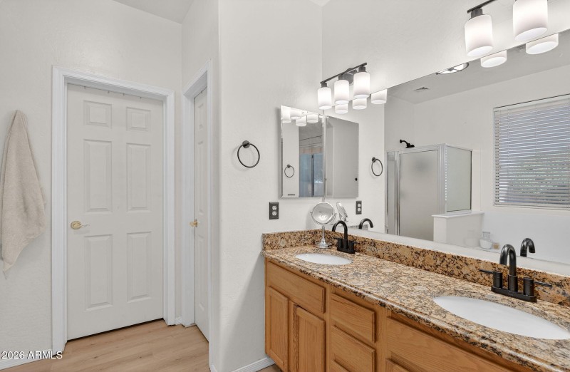 16-web-or-mls-13-E Lark Ct