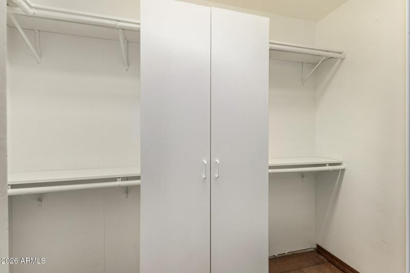 5022 E Calle De Los Flores