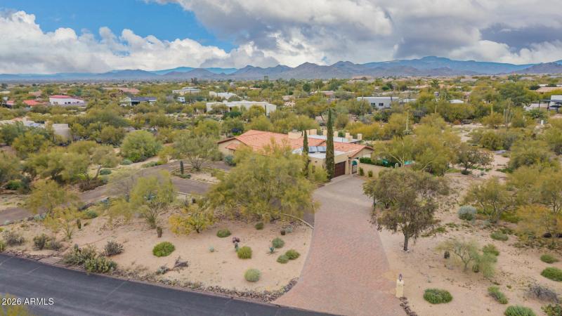 5022 E Calle De Los Flores