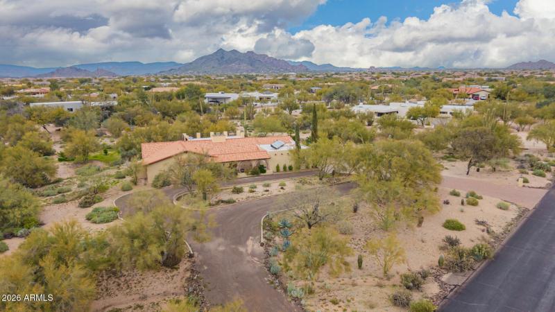 5022 E Calle De Los Flores