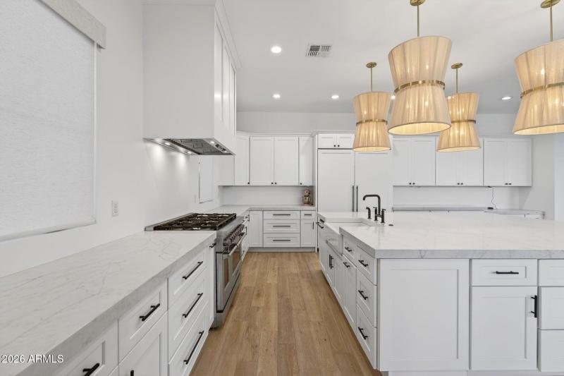 007_20-web-or-mls-24-e_natalie_way_20