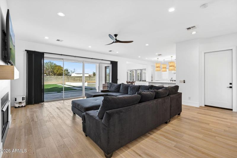 021_12-web-or-mls-14-e_natalie_way_768