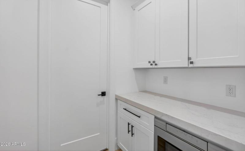 024_27-web-or-mls-29-e_natalie_way_921