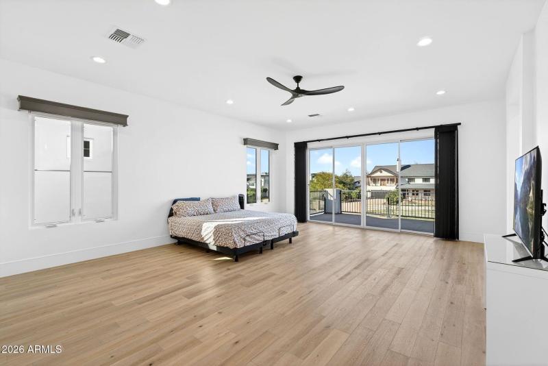 037_40-web-or-mls-40-e_natalie_way_503