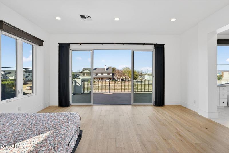 041_44-web-or-mls-44-e_natalie_way_152