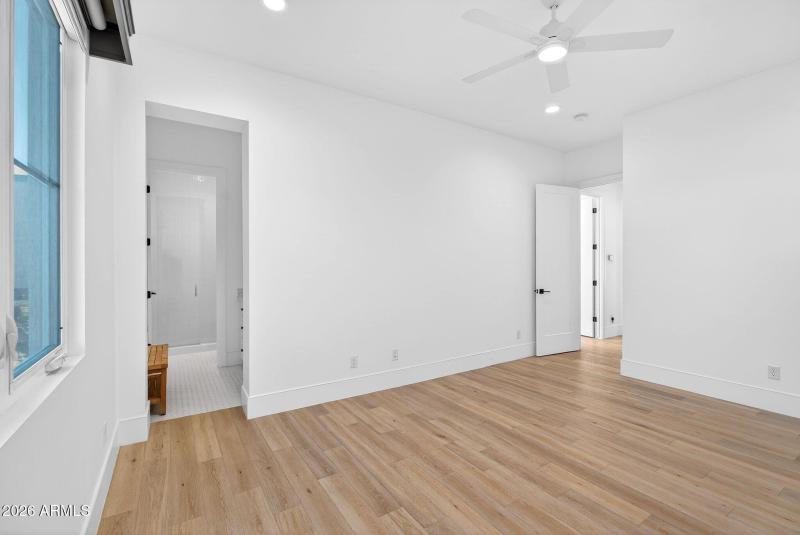 056_60-web-or-mls-64-e_natalie_way_782