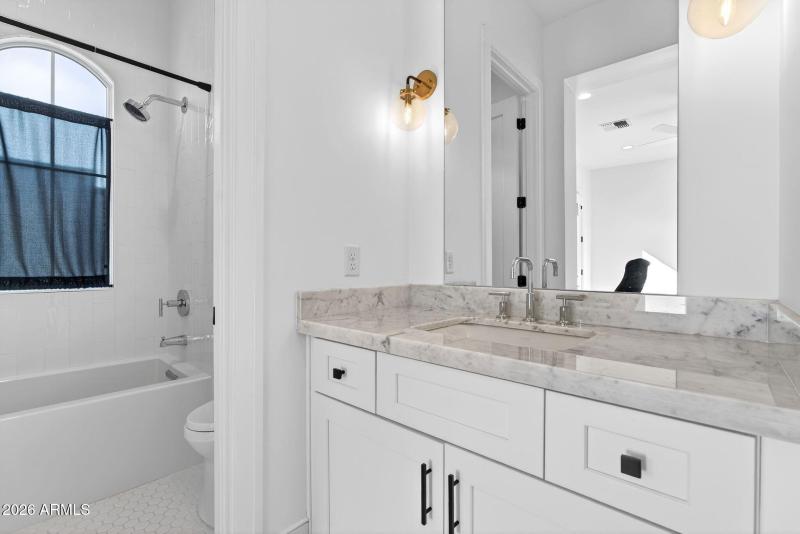 057_62-web-or-mls-62-e_natalie_way_27