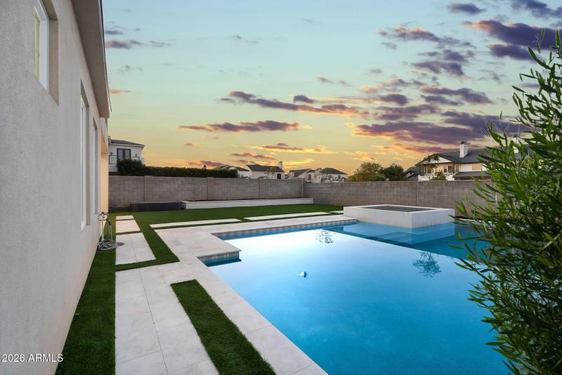 063_73-web-or-mls-19-natalie_way_110