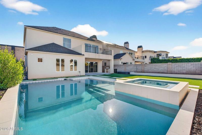 066_76-web-or-mls-69-e_natalie_way_137