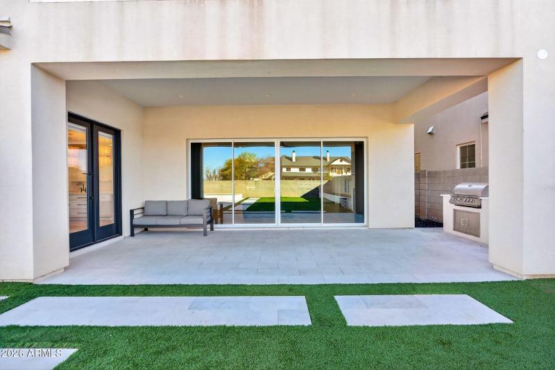 076_88-web-or-mls-73-e_natalie_way_633