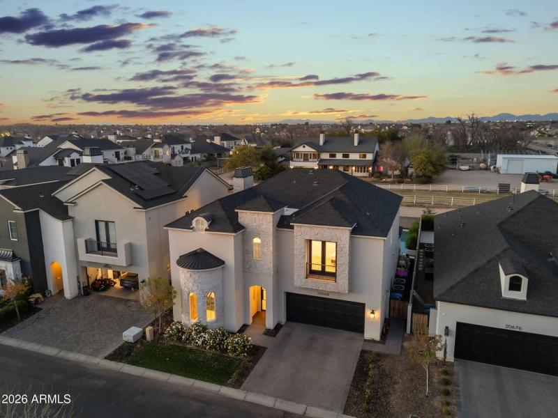 080_94-web-or-mls-90-natalie_way_221