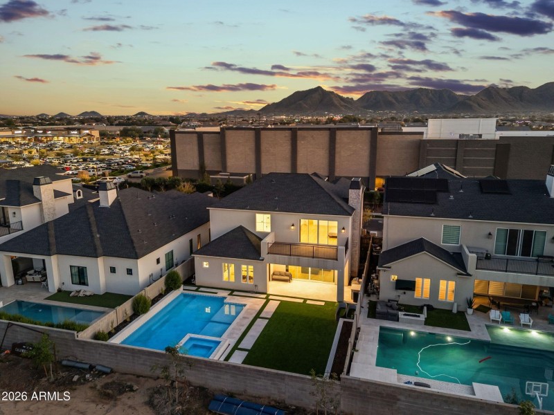 085_108-web-or-mls-04-natalie_way_984