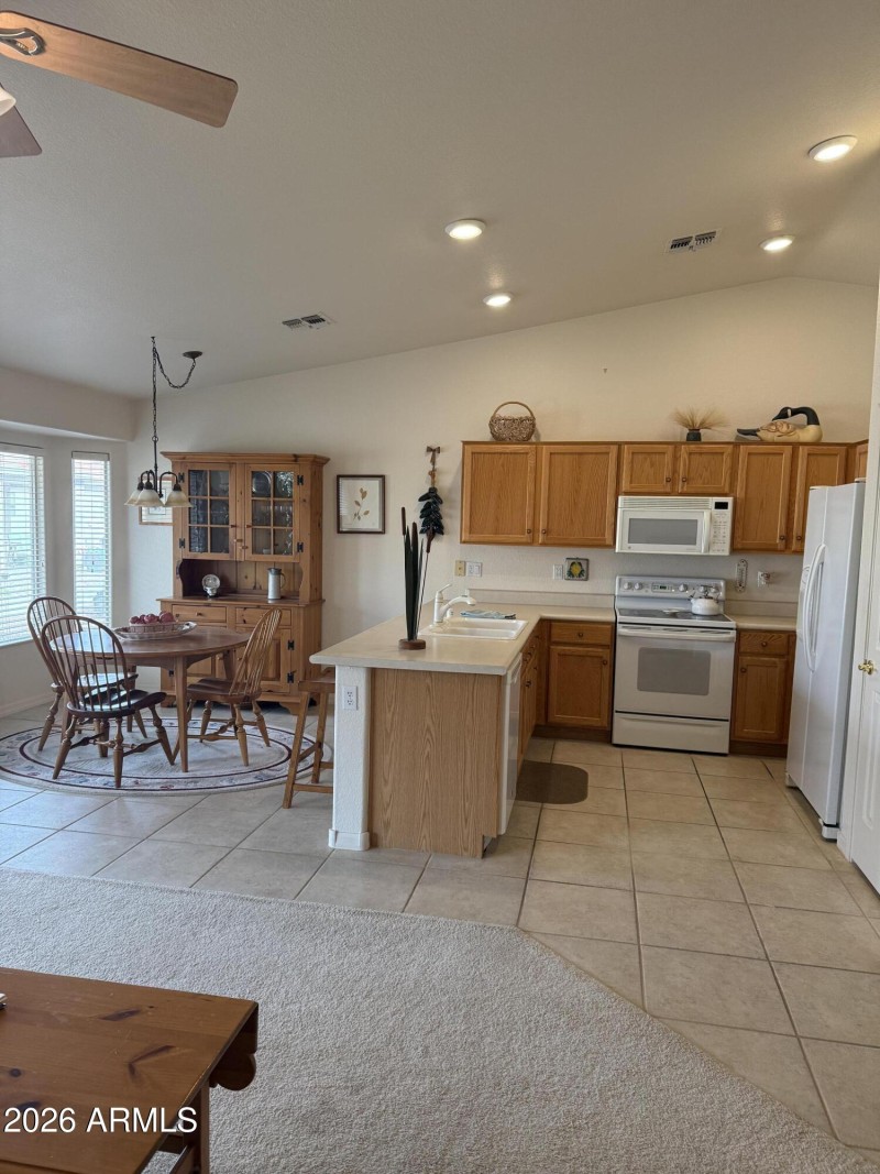 Kitchen/dining