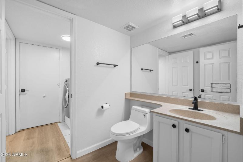 022__1405 N Jamaica Way