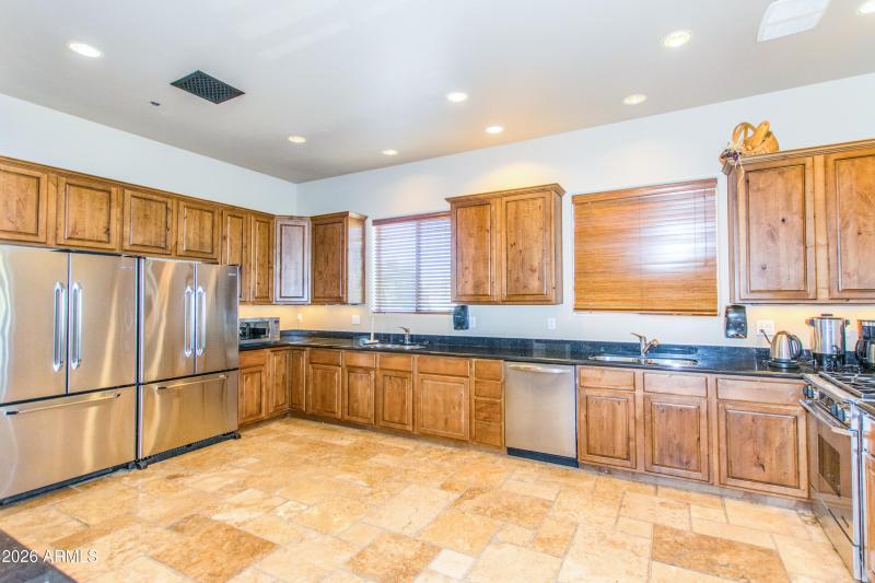 27 Community Kitchen