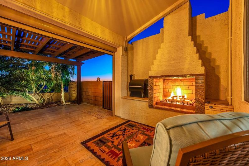 565 W Perkins St Twilight-25