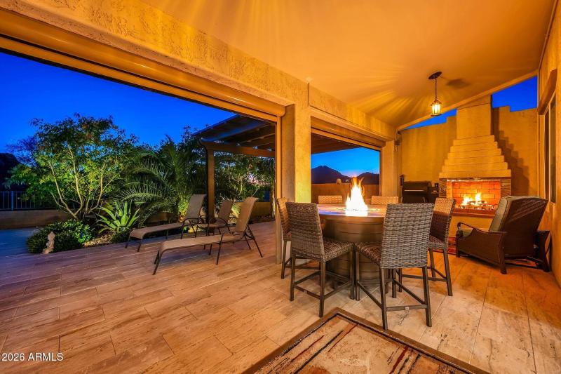 565 W Perkins St Twilight-26