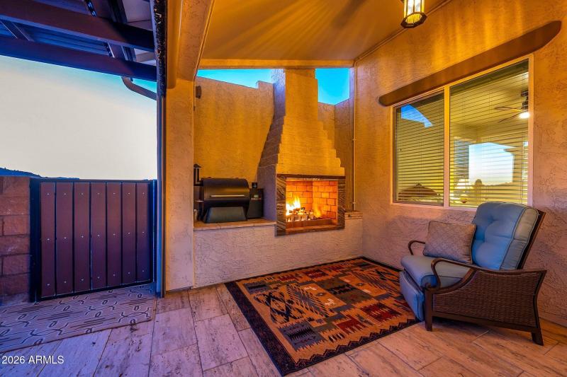 565 W Perkins St Twilight-37