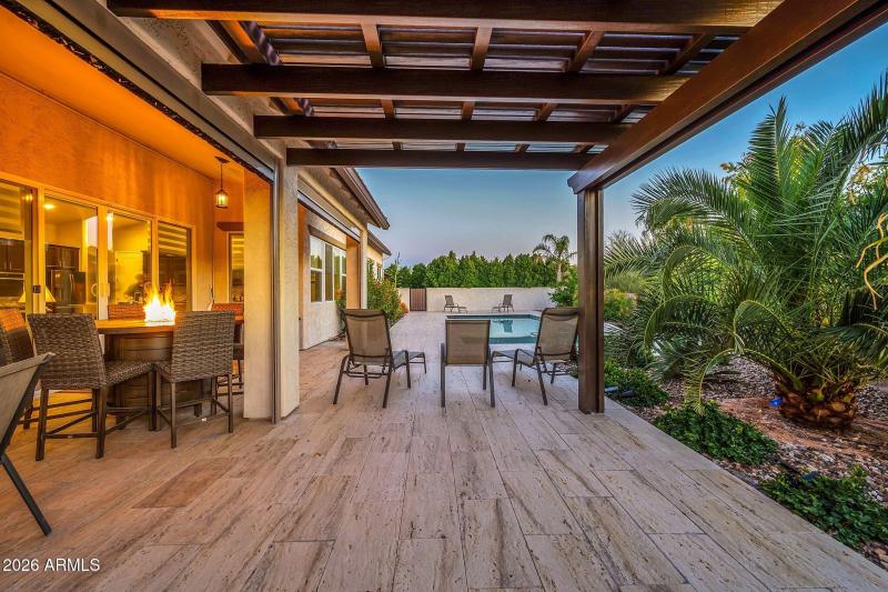 565 W Perkins St Twilight-43