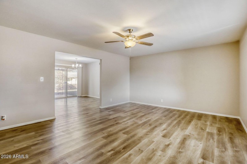 864 N 62nd St - Web Quality - 010 - 10 L