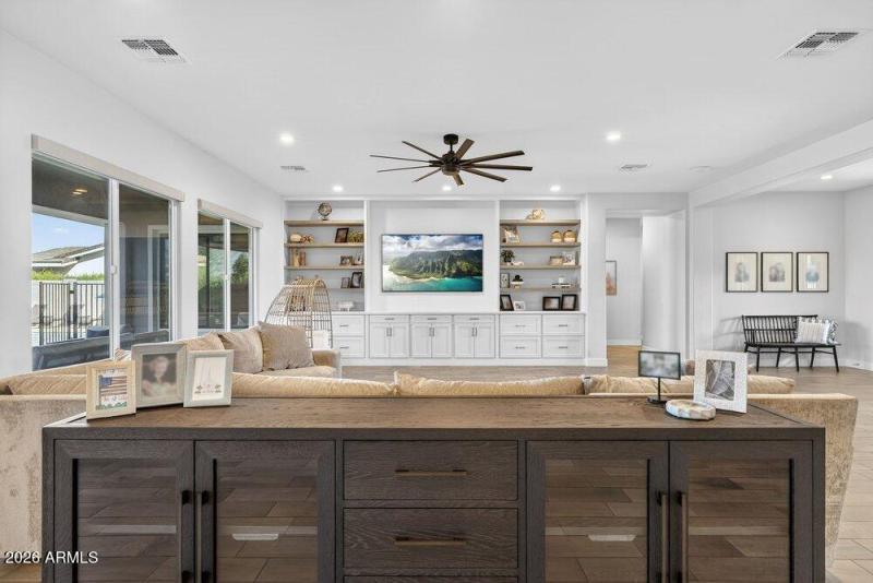 018_14-web-or-mls-74-e_marsh_rd_606