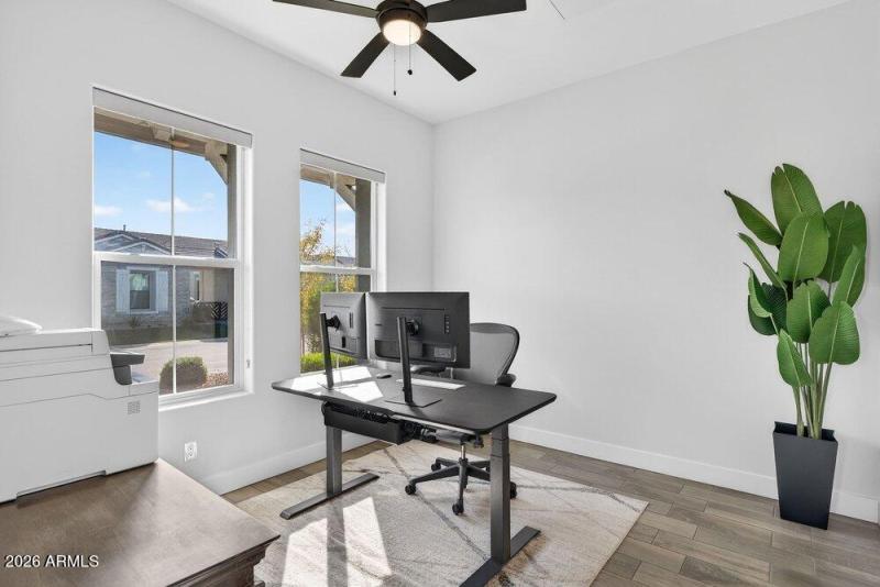 034_43-web-or-mls-84-e_marsh_rd_15