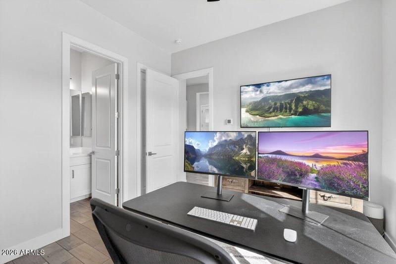 035_44-web-or-mls-85-e_marsh_rd_567